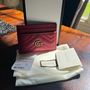 Gucci Marmont Red Card Holder